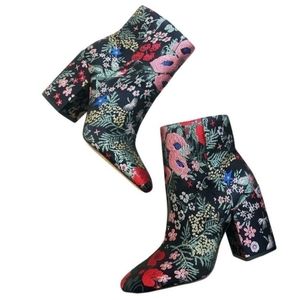 NEW Vince Camuto Wonderland Kassie Bootie 9.5